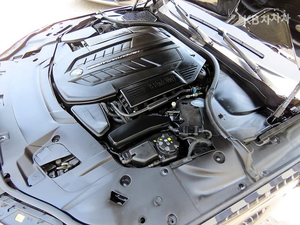 بي إم دبليو - 7-Series | M760Li xDrive Base 19