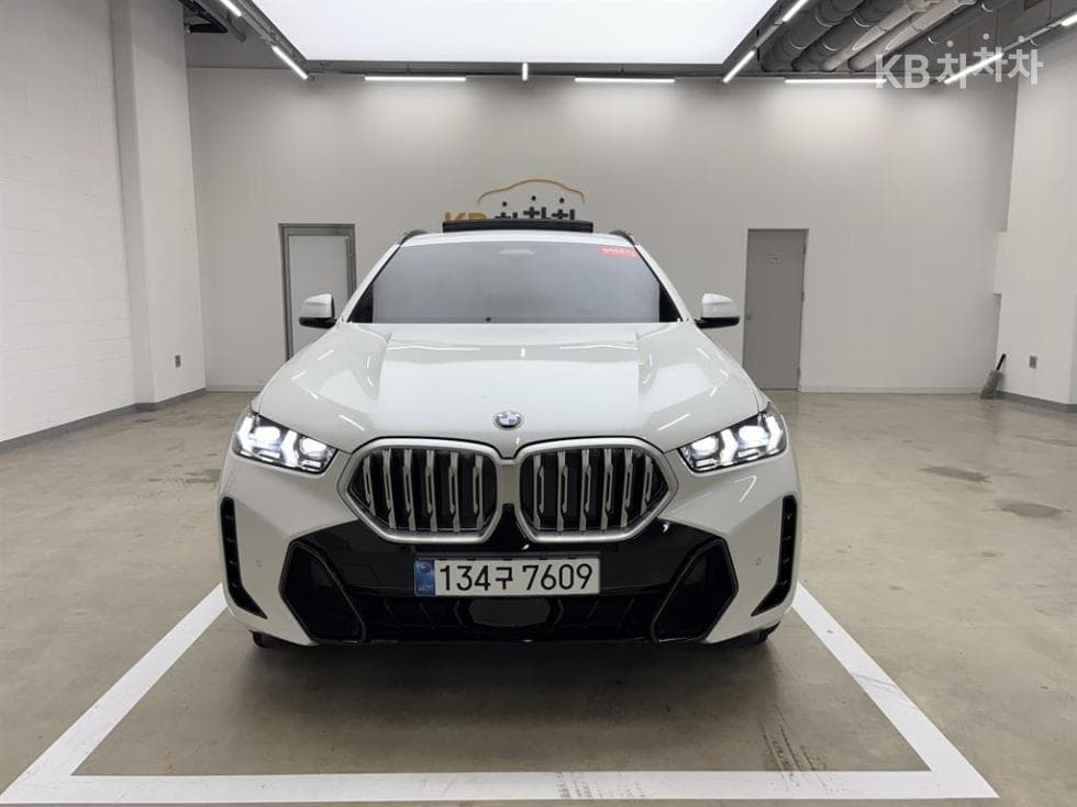 BMW - X6 | xDrive 40 M Sport Package 2