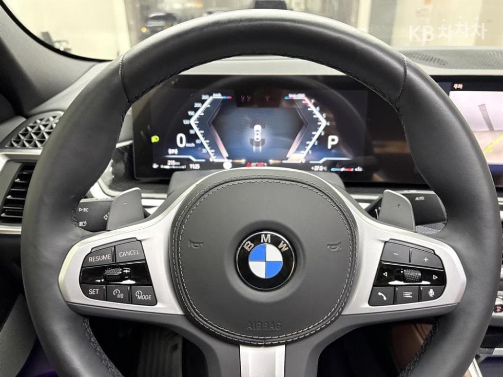 BMW - X6 | xDrive 40 M Sport Package 10