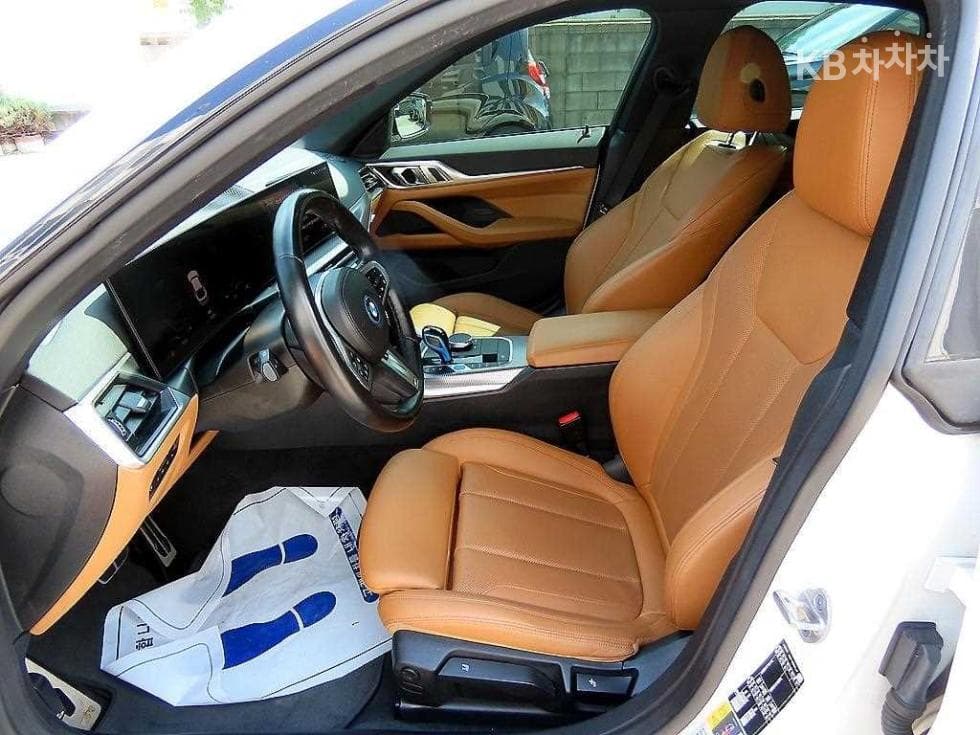 BMW - i4 | eDrive40 M Sport 5