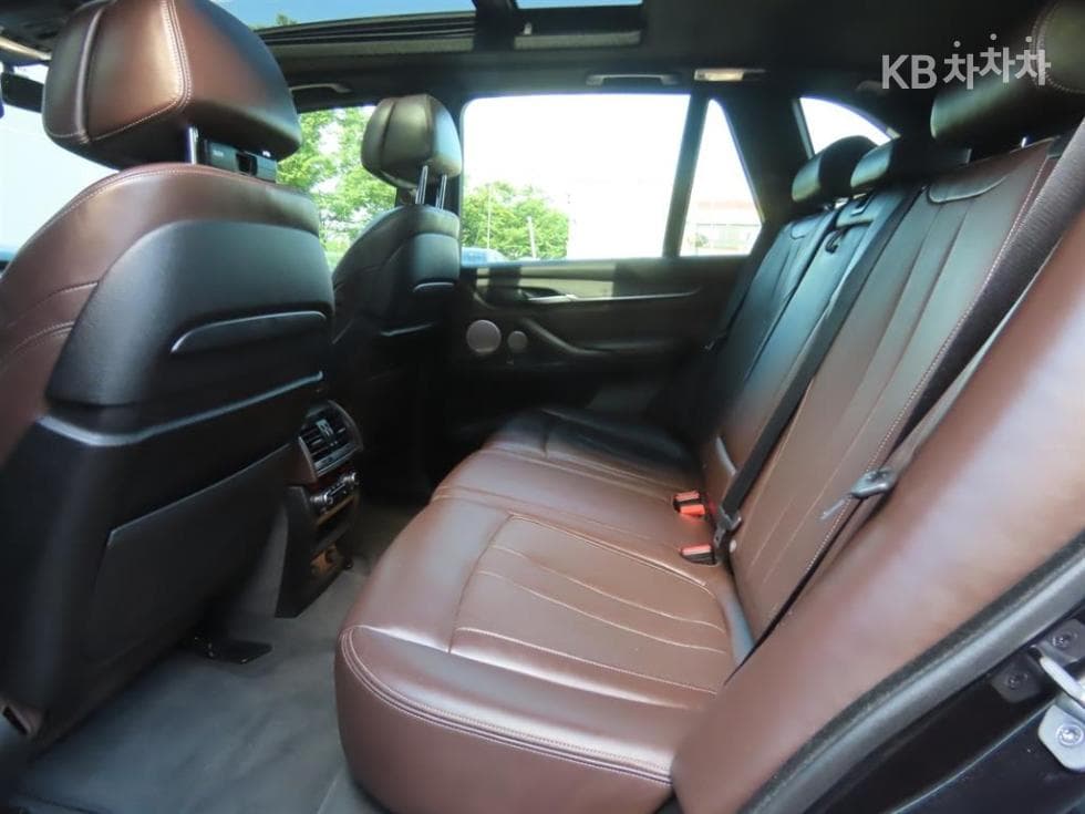 BMW - X5 | xDrive M50 6