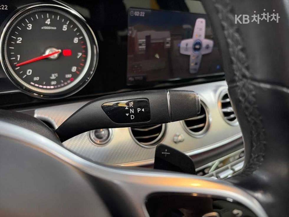 Mercedes-Benz - E-Class | E250 Avantgarde 8