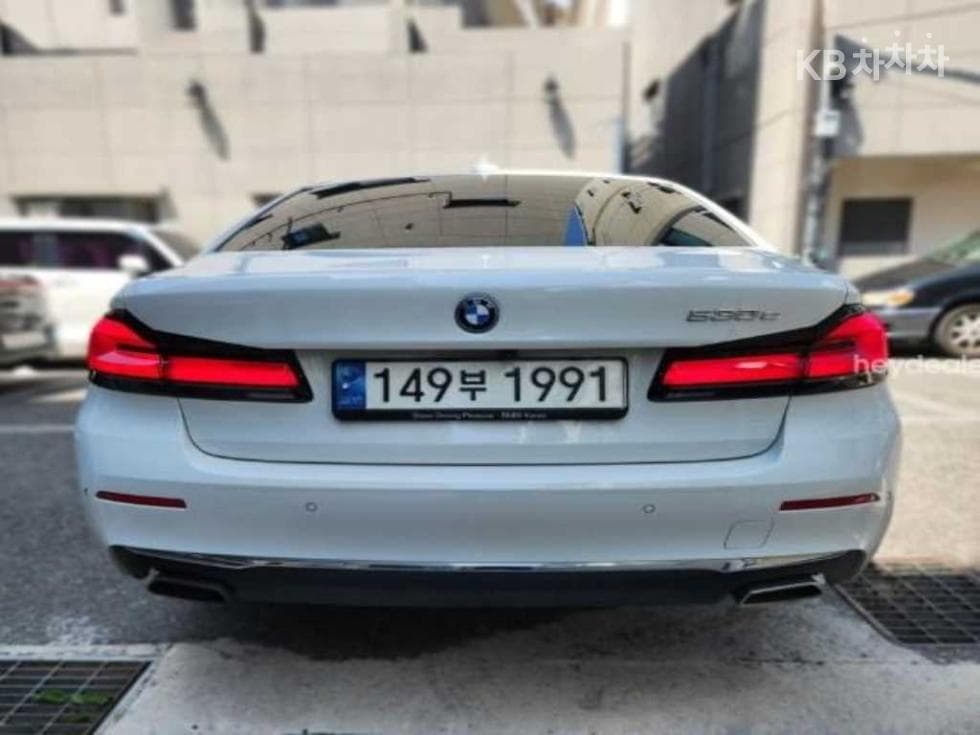BMW - 5-Series | All New 530 M Sport 3
