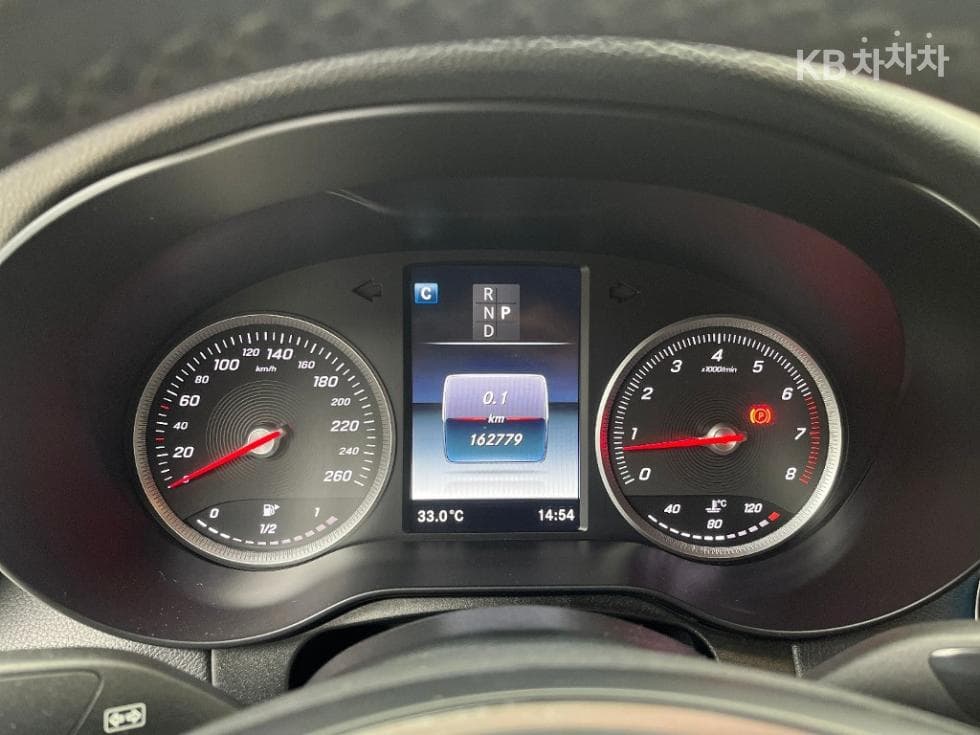Mercedes-Benz - GLC-Class | 300 4Matic Coupe Base 8