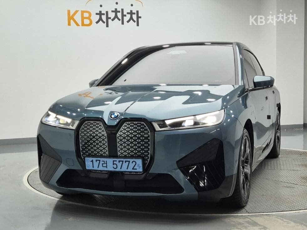 BMW iX