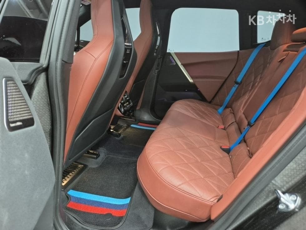 BMW - iX | xDrive50 Sport Plus 12