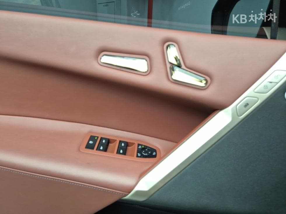 BMW - iX | xDrive50 Sport Plus 18
