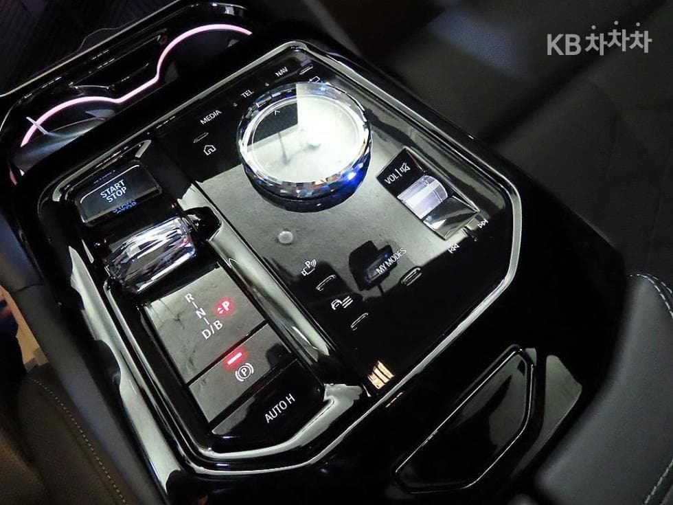 BMW - i5 | eDrive 40 M Sport 12