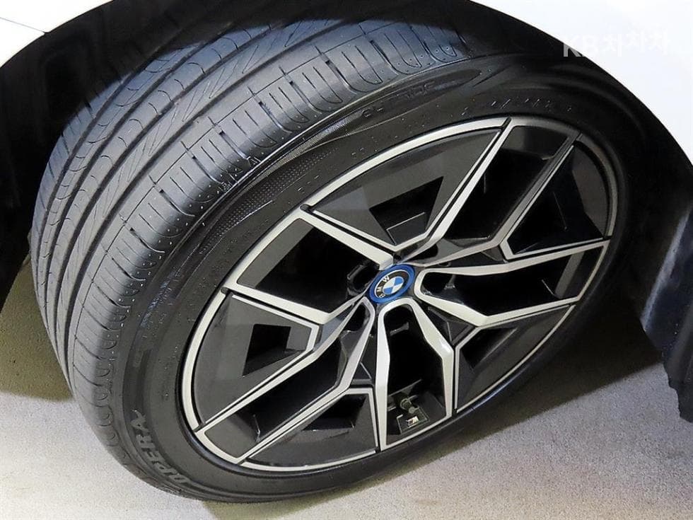 BMW - i5 | eDrive 40 M Sport 20