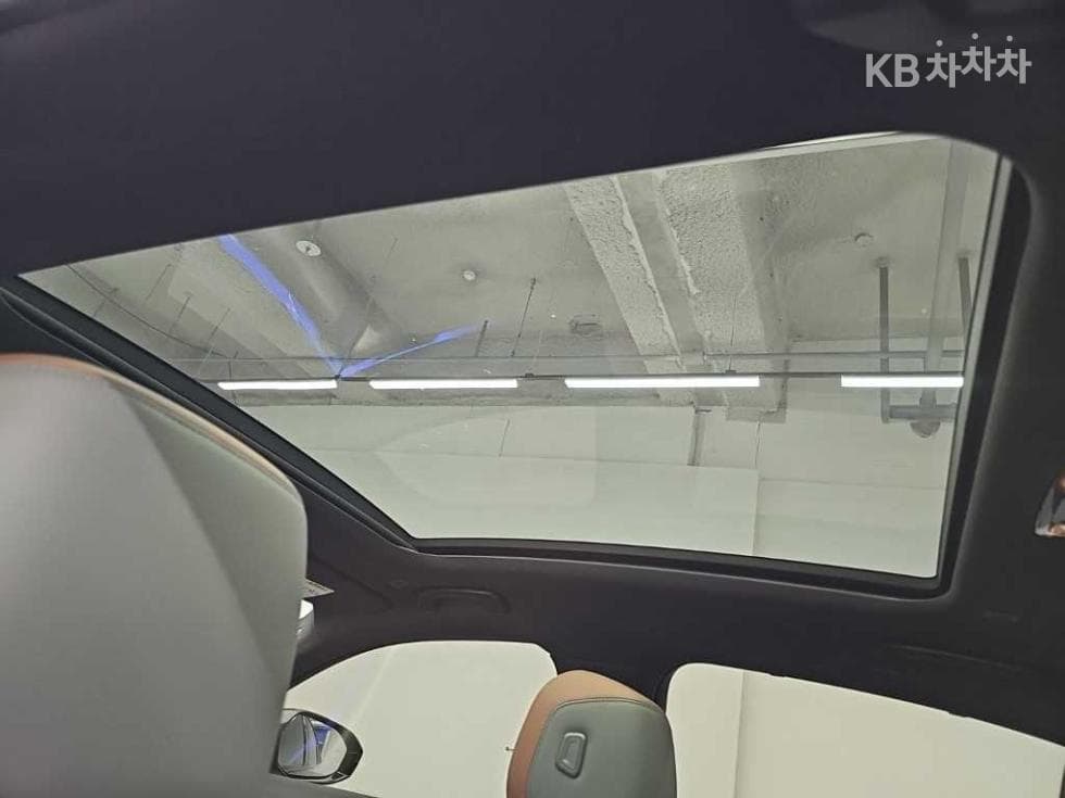 BMW - 5-Series | New 530 xDrive M Sport 14