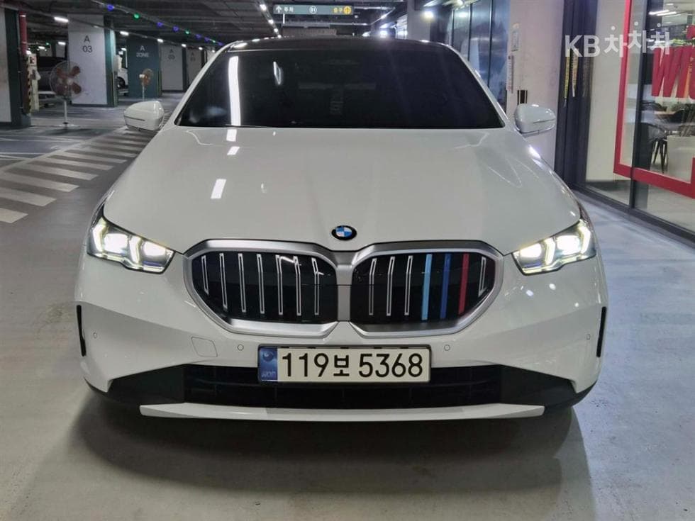 BMW - 5-Series | New 520 M Sport 2