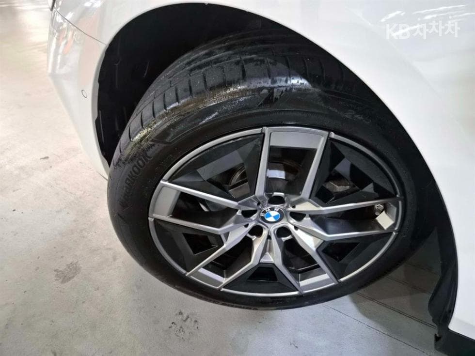 BMW - 5-Series | New 520 M Sport 20