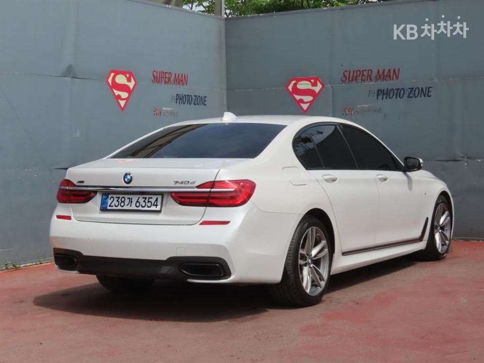 BMW - 7-Series | 740 xDrive M Sport 3