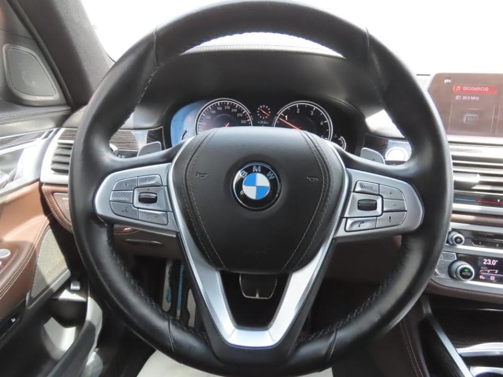 BMW - 7-Series | 740 xDrive M Sport 11