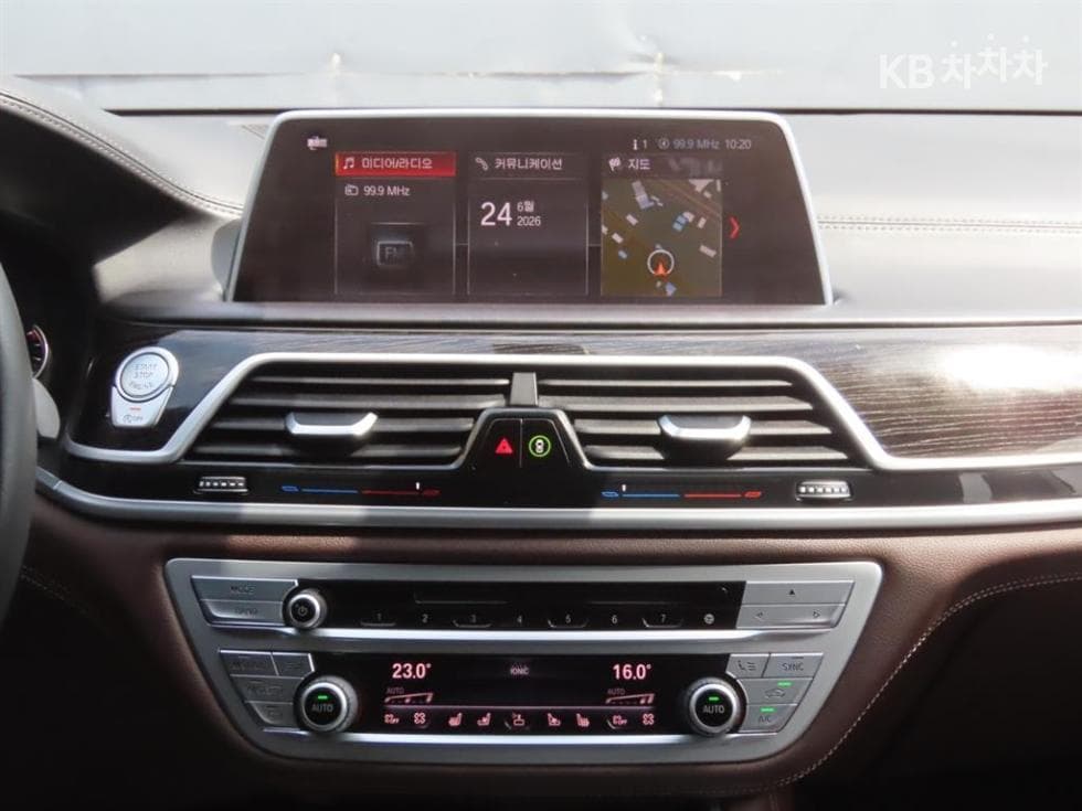 BMW - 7-Series | 740 xDrive M Sport 12