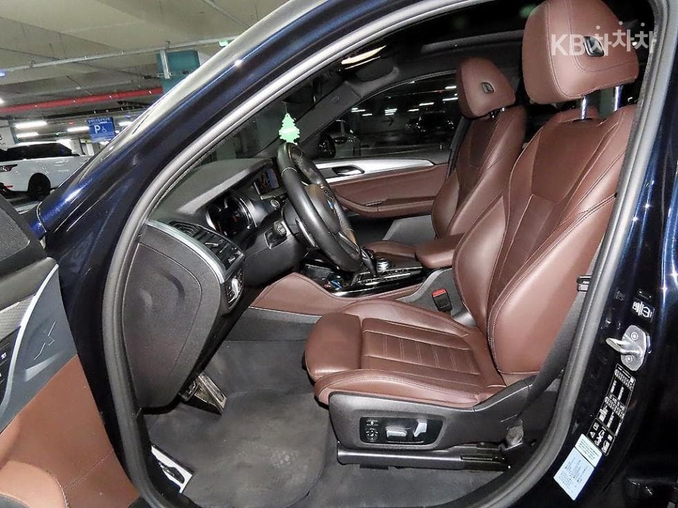 BMW - X4 | New xDrive 20 M Sport Pakage 6