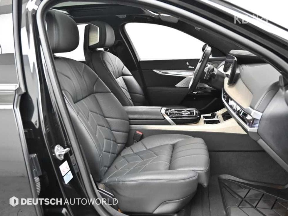 BMW - 7-Series | 750 xDrive M Sport Executive 10
