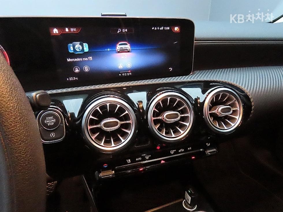 Mercedes-Benz - A-Class | A220 Sedan - 17