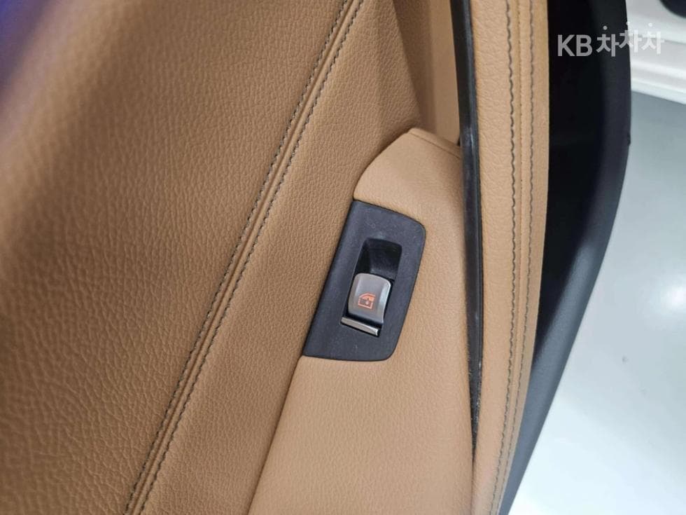 BMW - 5-Series | All New 530 Luxury Line 20