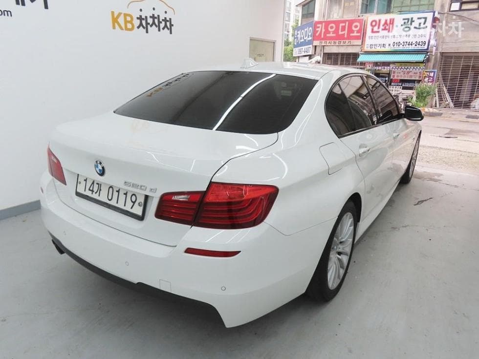 BMW - 5-Series | New 520 M Dynamic F10 3