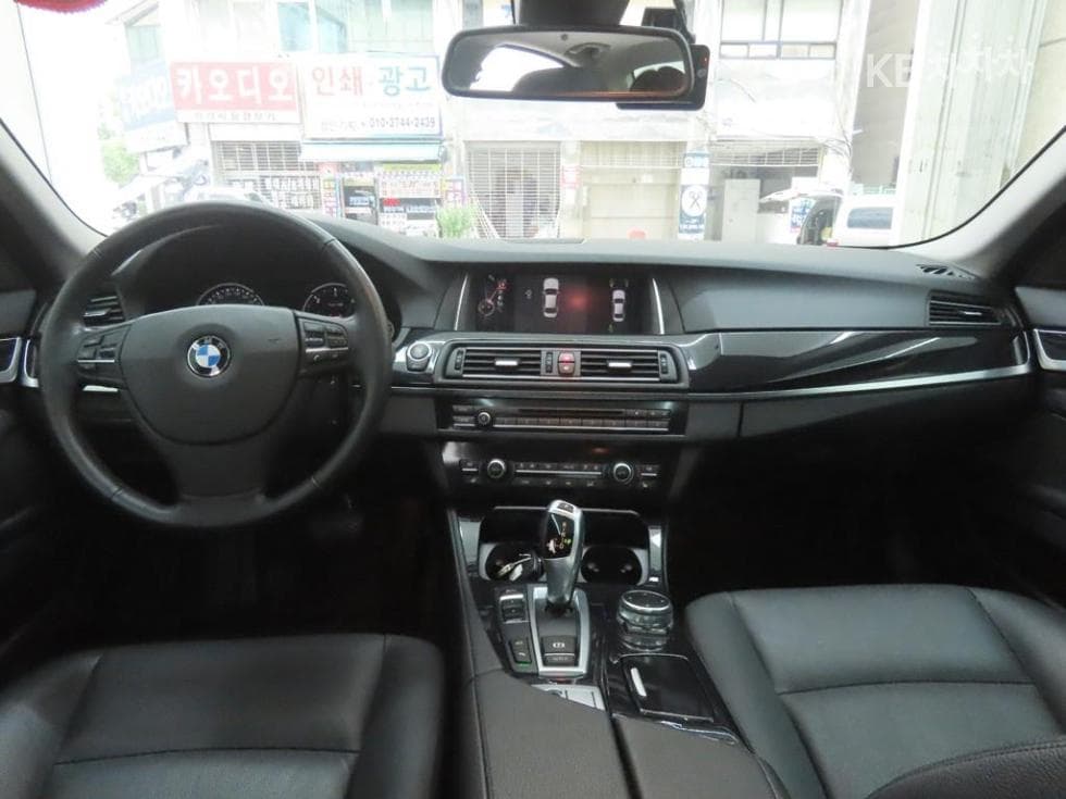 BMW - 5-Series | New 520 M Dynamic F10 7