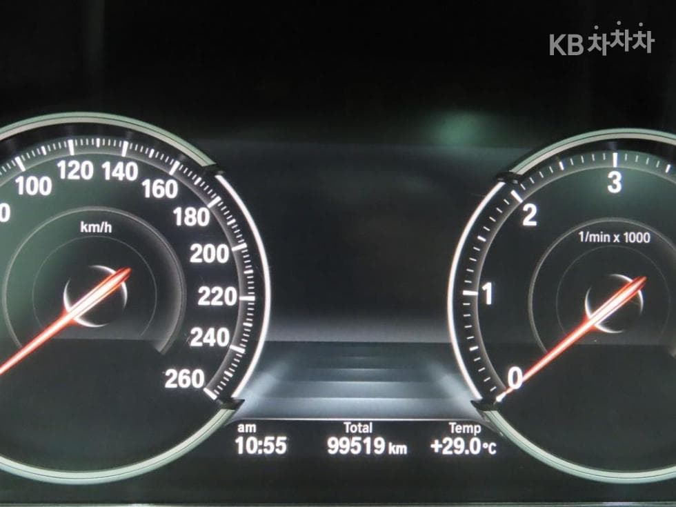 BMW - 5-Series | New 520 M Dynamic F10 8