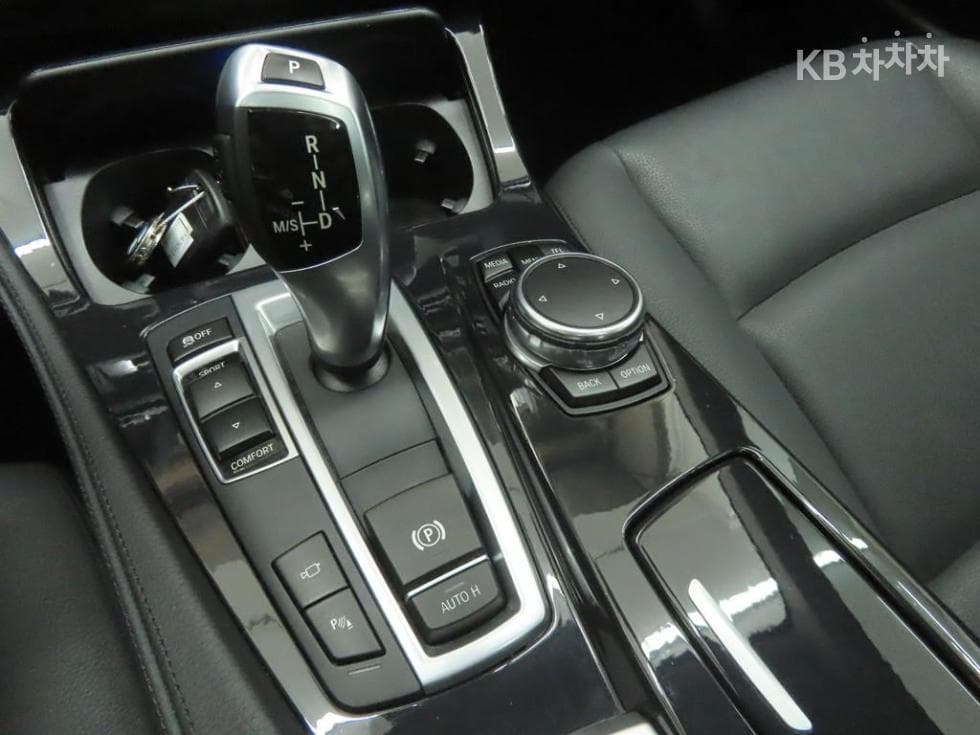 BMW - 5-Series | New 520 M Dynamic F10 12