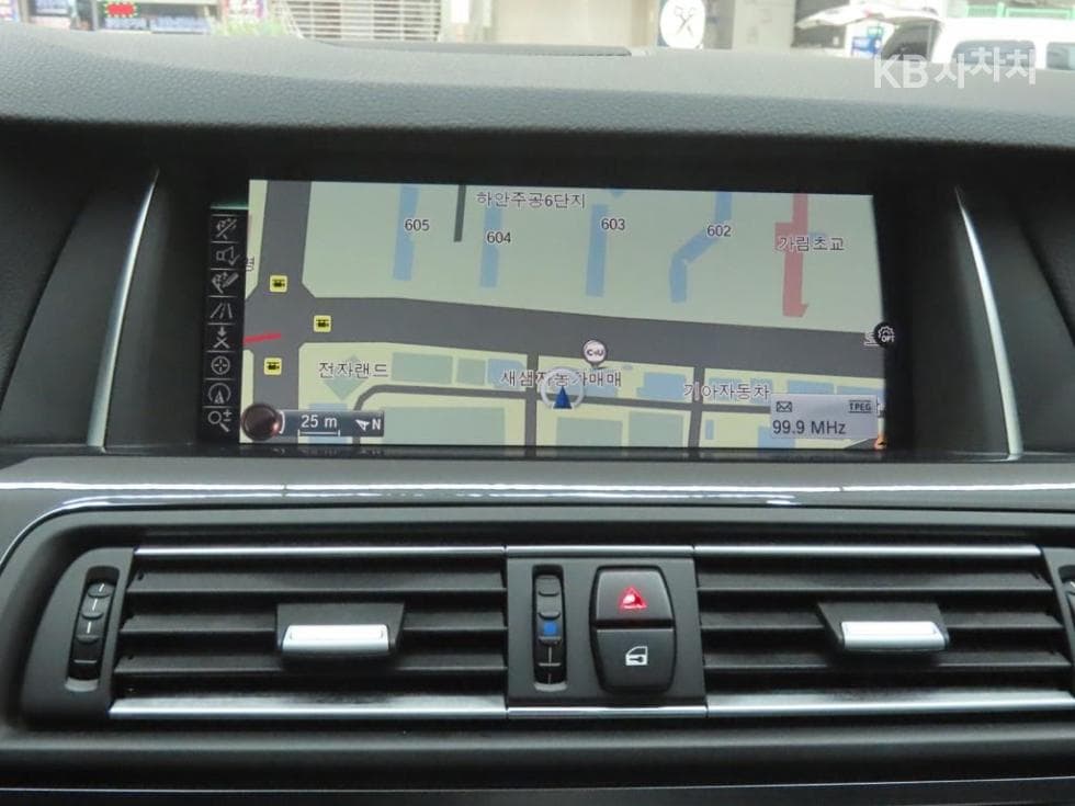 BMW - 5-Series | New 520 M Dynamic F10 14