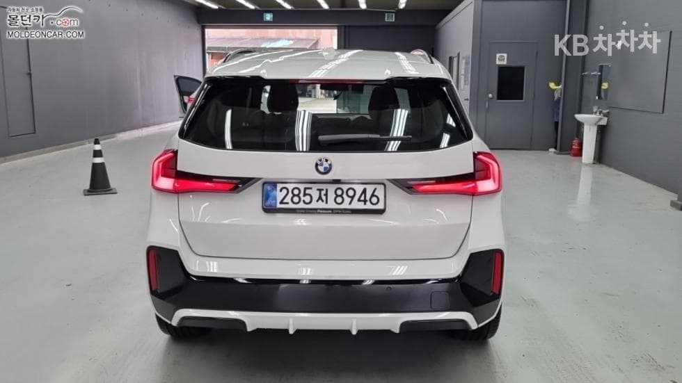 BMW - X1 | xDrive20 M Sport 4