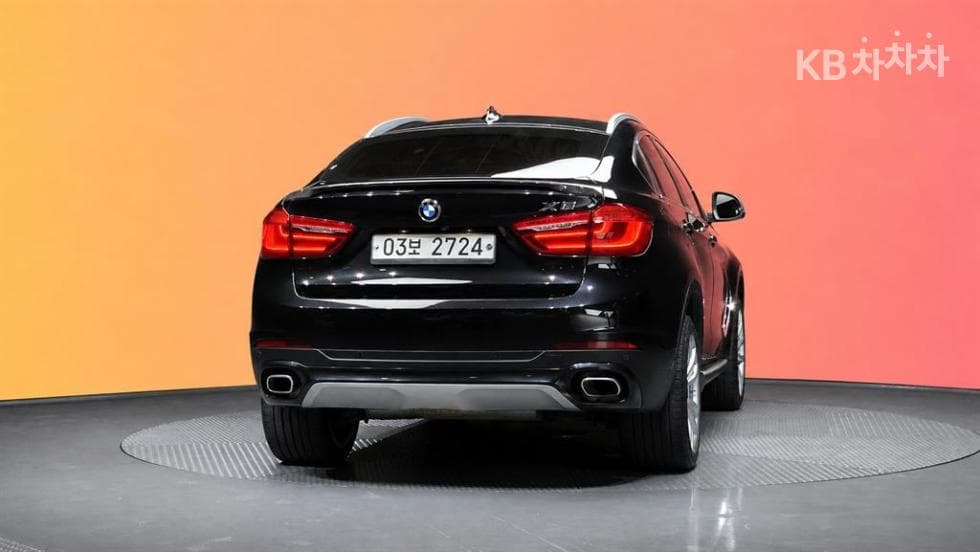 BMW - X6 | xDrive 30 Base 4