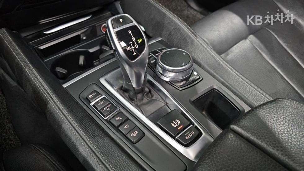 BMW - X6 | xDrive 30 Base 8