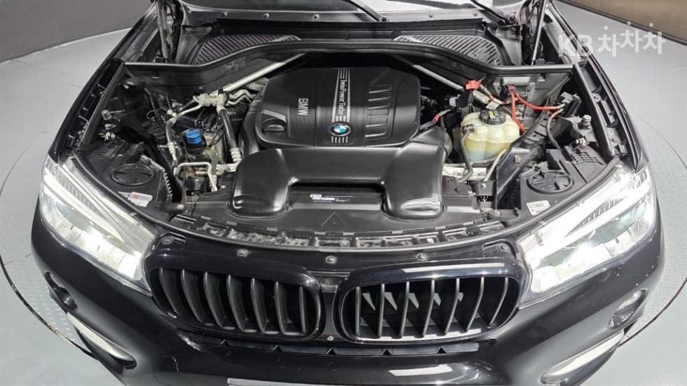 BMW - X6 | xDrive 30 Base 10