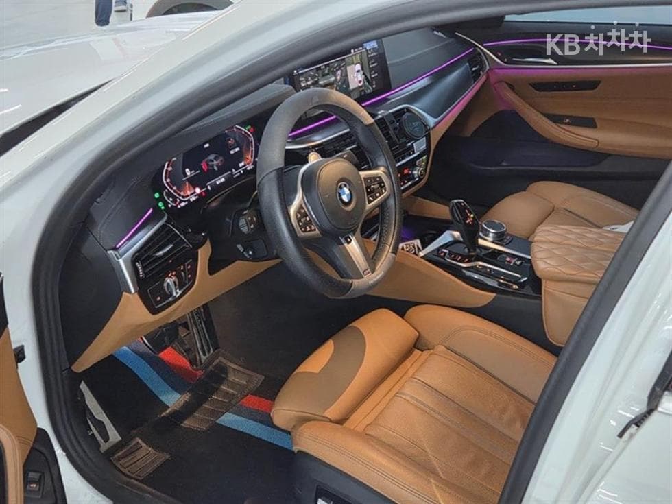 BMW - 5-Series | All New 520 M Sport 4