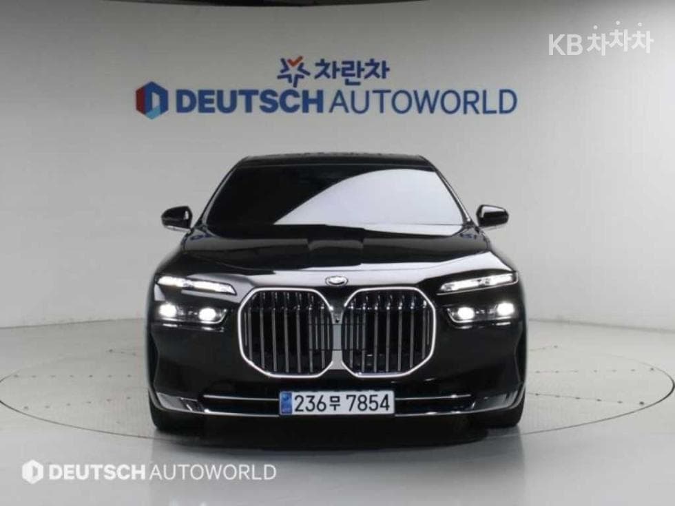 BMW - 7-Series | 750 xDrive DPE Executive 3