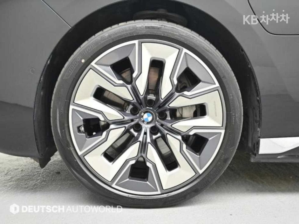 BMW - 7-Series | 750 xDrive DPE Executive 5