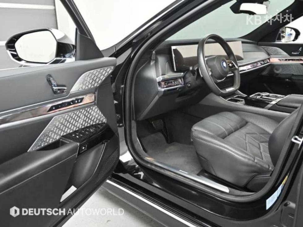 BMW - 7-Series | 750 xDrive DPE Executive 11