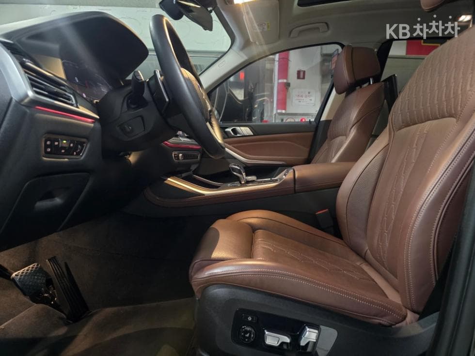 بي إم دبليو - X7 | xDrive 40 ThePure 7Seater 11