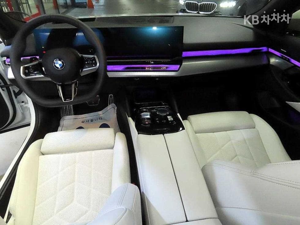 BMW - 5-Series | New 520 SE 10