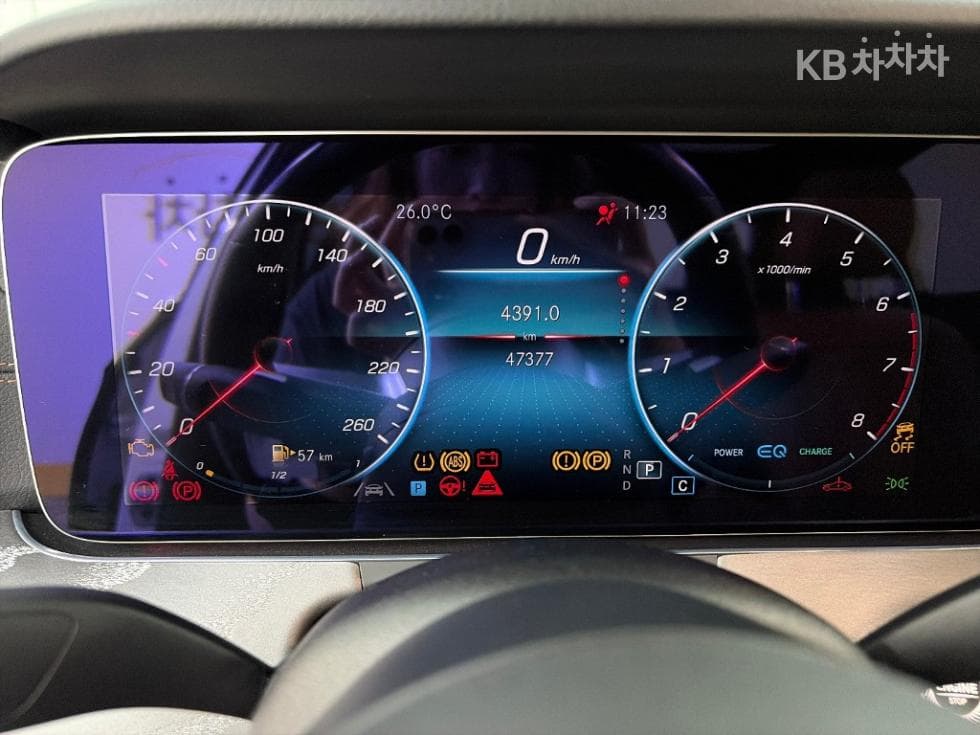 Mercedes-Benz - E-Class | E350 4MATIC AMG Line 6