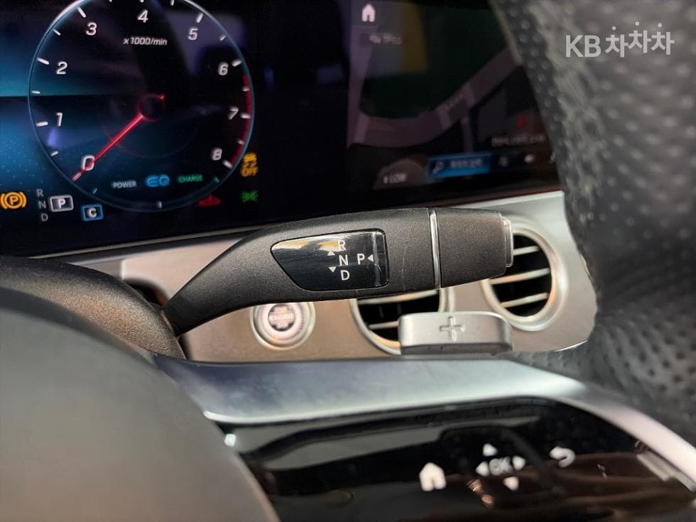 Mercedes-Benz - E-Class | E350 4MATIC AMG Line 8