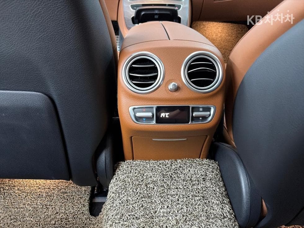 Mercedes-Benz - E-Class | E350 4MATIC AMG Line 14