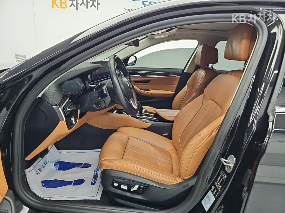 بي إم دبليو - 5-Series | All New 520 Luxury 11
