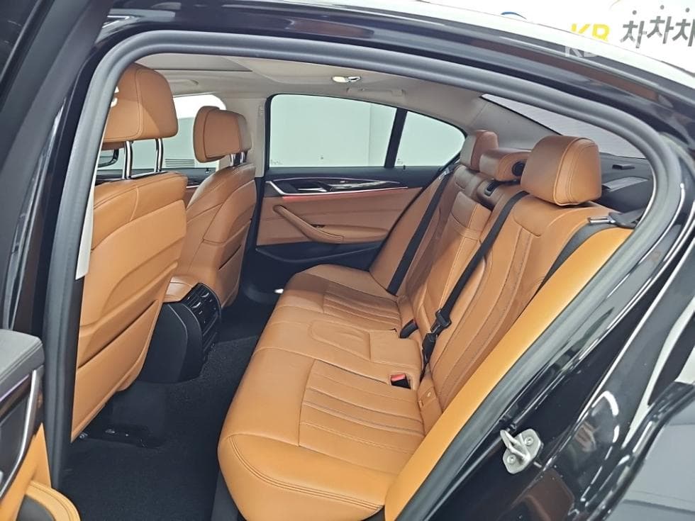 بي إم دبليو - 5-Series | All New 520 Luxury 12