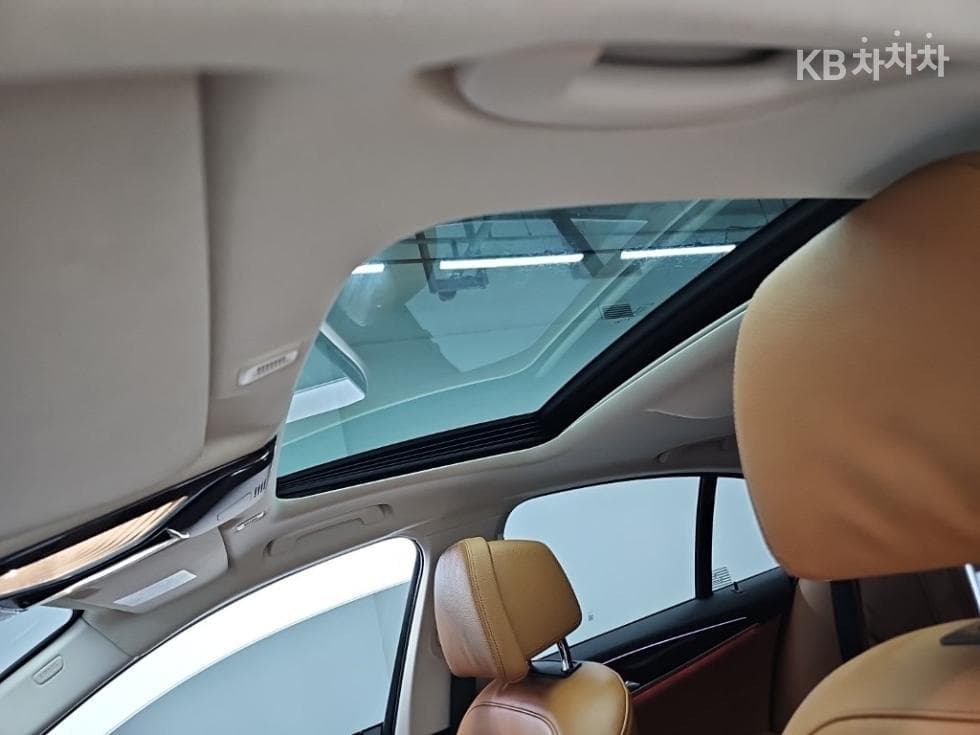 بي إم دبليو - 5-Series | All New 520 Luxury 14