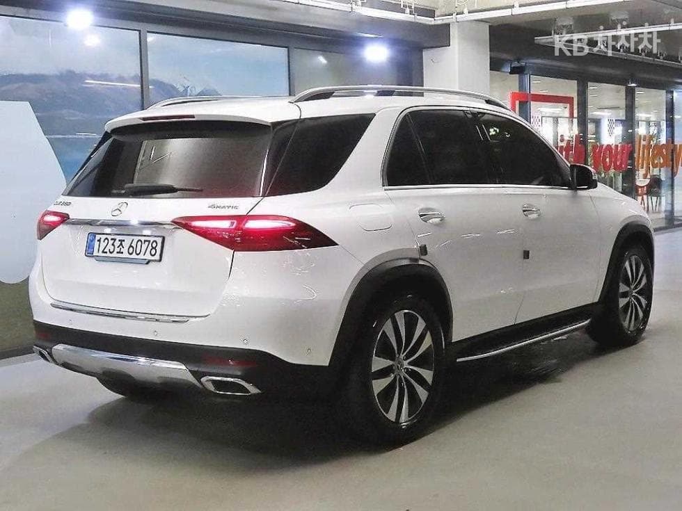 Mercedes-Benz - GLE-Class | 350 4Matic Base 4