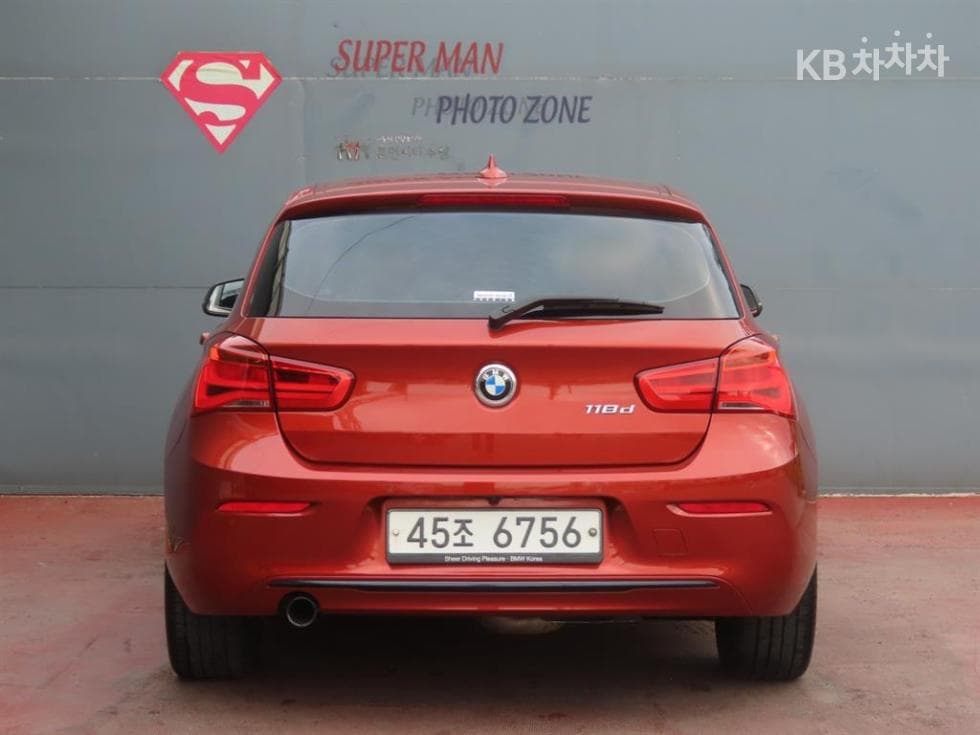 بي إم دبليو - 1-Series | New 118 Sport Base 4