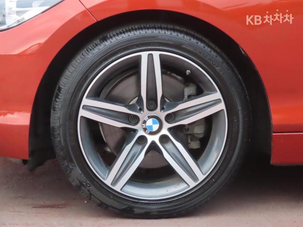 بي إم دبليو - 1-Series | New 118 Sport Base 20