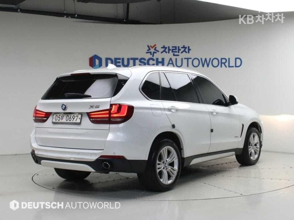 BMW - X5 | xDrive 30 Base 2