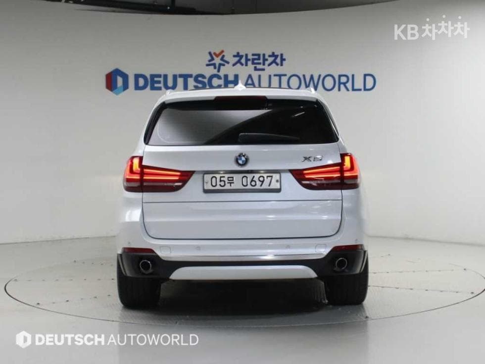BMW - X5 | xDrive 30 Base 4