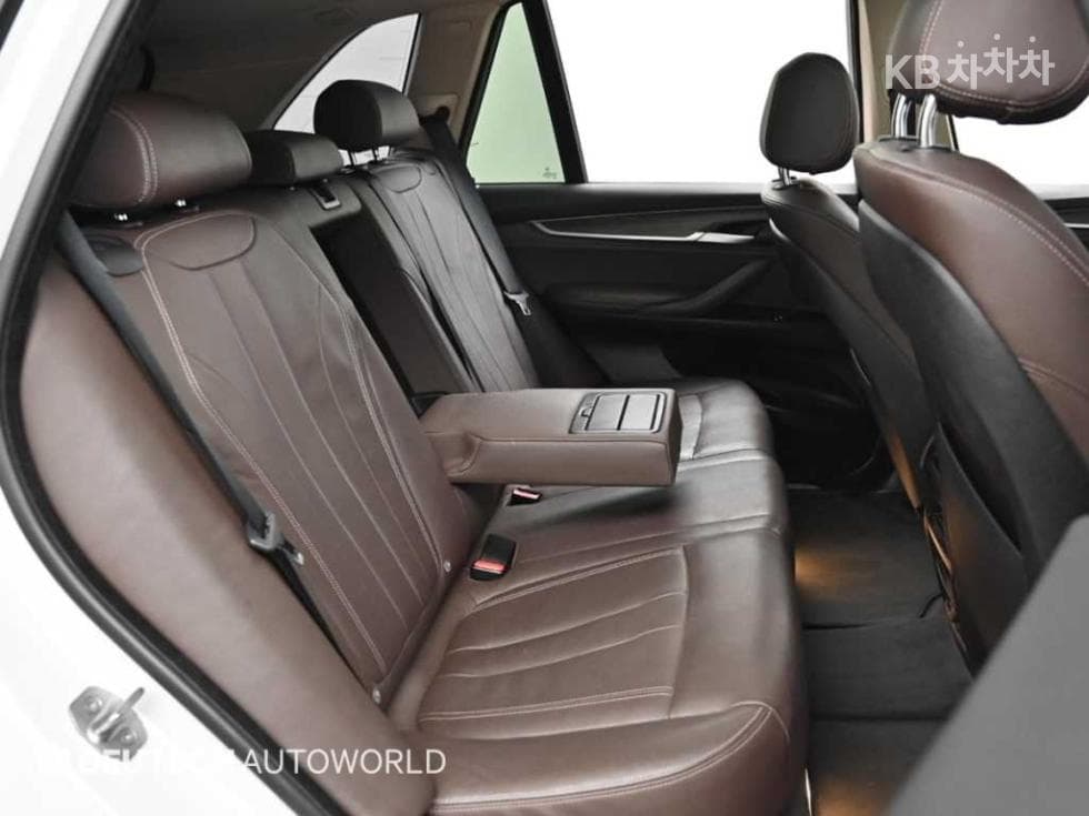 BMW - X5 | xDrive 30 Base 12